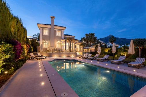 Luxurious Six-Bedroom  Villa with sea Views in the Golf Valley of Nueva Andalucia, Marbella